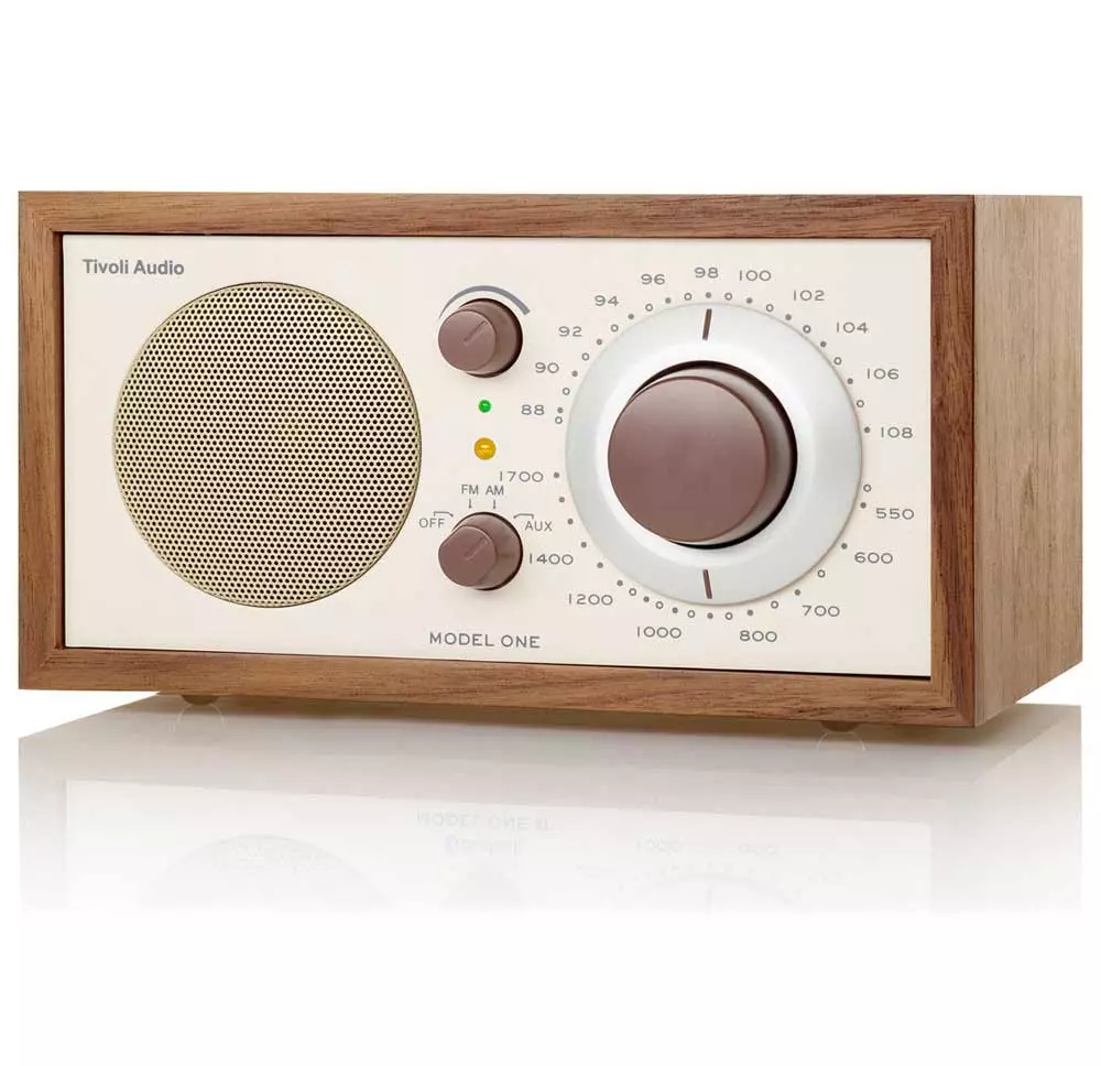 Радиоприемник Tivoli Audio Model One Classic Walnut