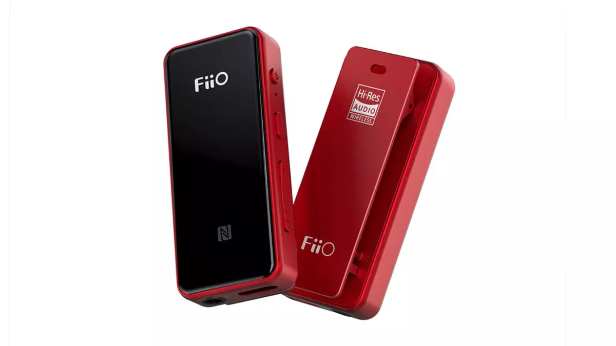 ЦАП с усилителем для наушников FiiO BTR3 Red